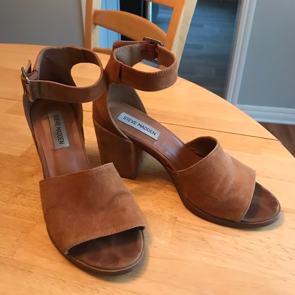 Steve Madden Suede Block Heel Sandal